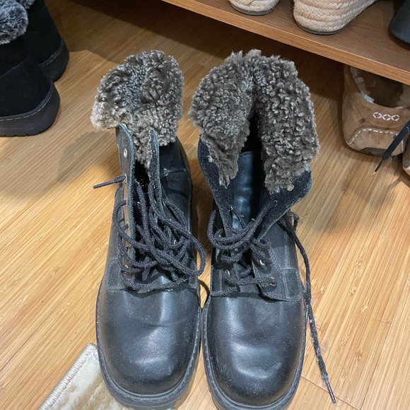 Black Leather Boots Size 8 US - Picture 4 of 6